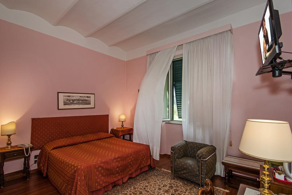 Hotel Rex Lucca Room photo
